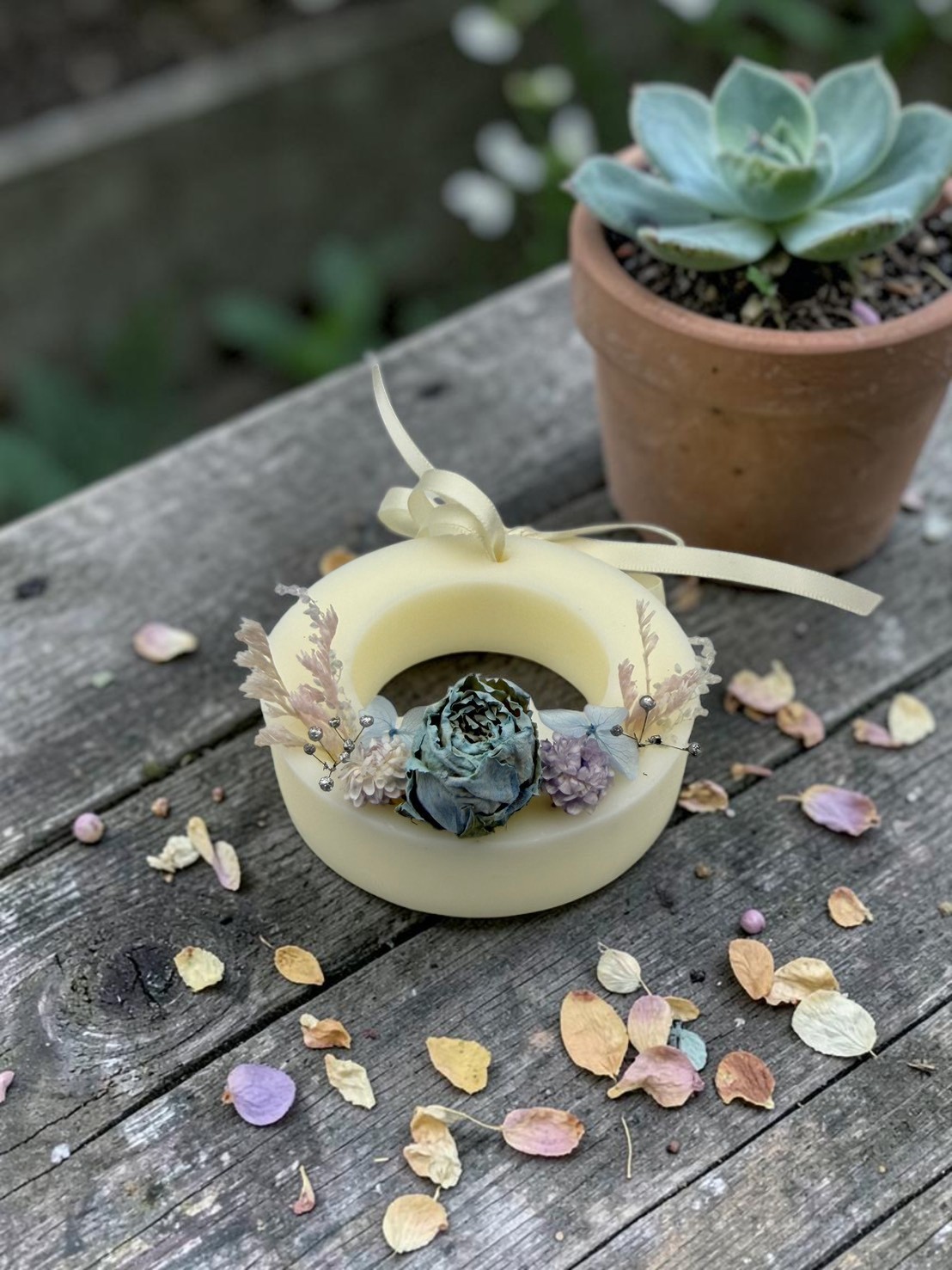 米白色花圈蠟燭 ・ 乾燥花裝飾 — 學員進階作品